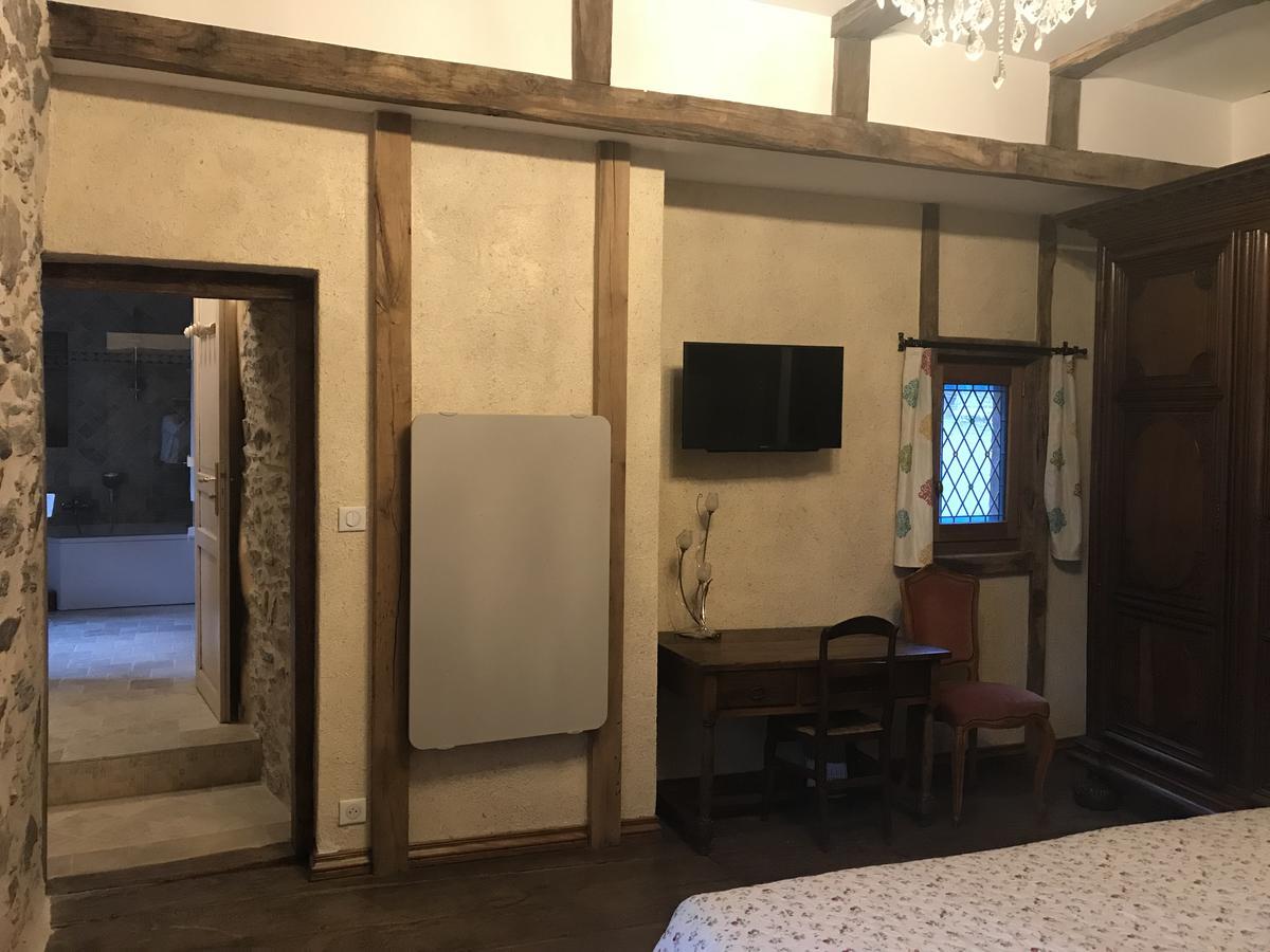 Portail Haut Bed & Breakfast Previnquieres Exterior photo