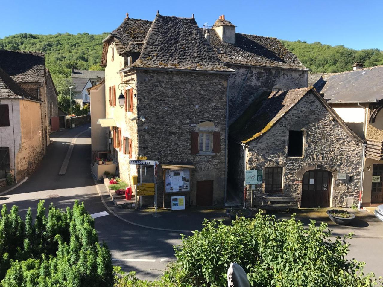 Portail Haut Bed & Breakfast Previnquieres Exterior photo