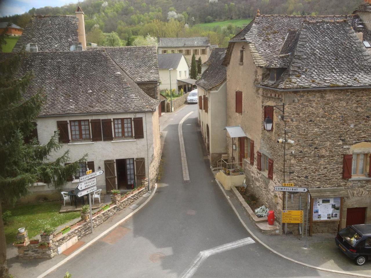 Portail Haut Bed & Breakfast Previnquieres Exterior photo